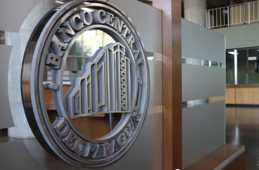 (La Nación) Estiman que podría darse la primera pausa en recortes de tasas del BCP