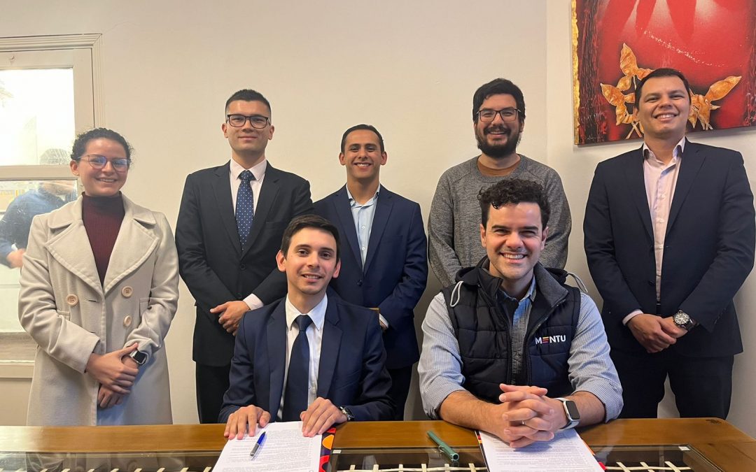 Mentu y estudiantes de la UNA colaborarán en artículos de análisis económico