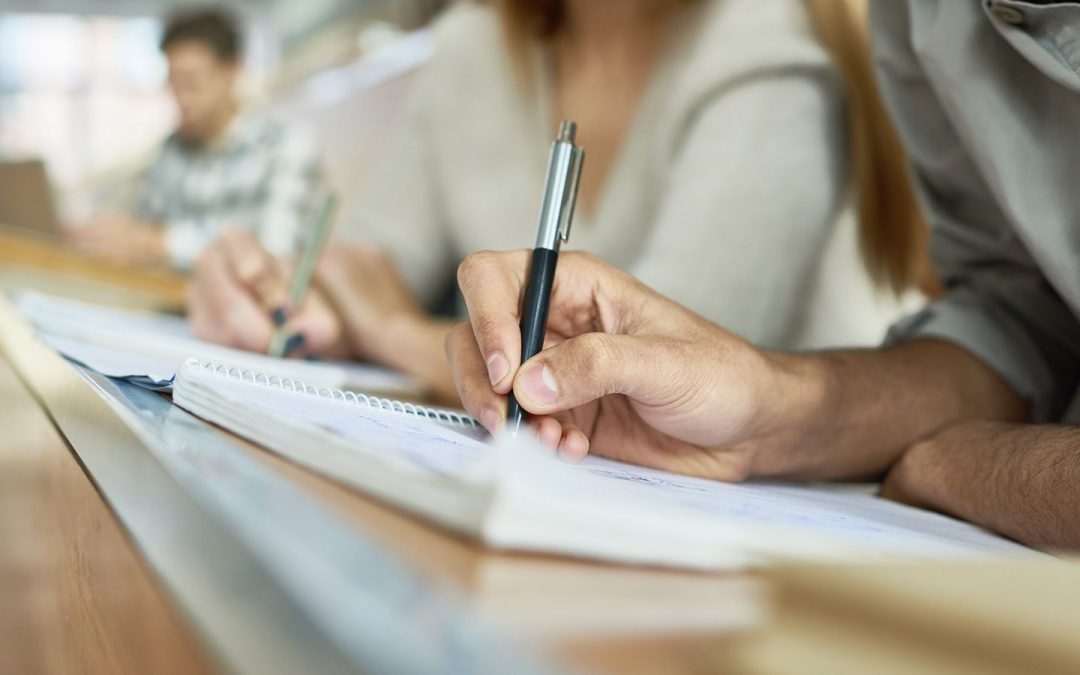 Educación y cambio de comportamiento para reducir informalidad