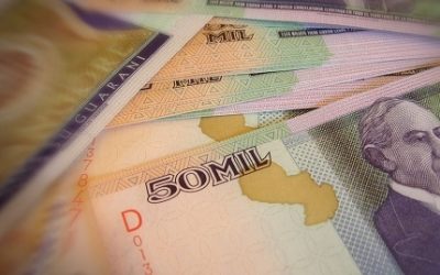 Funcionarios públicos ganan 75% más que los del sector privado