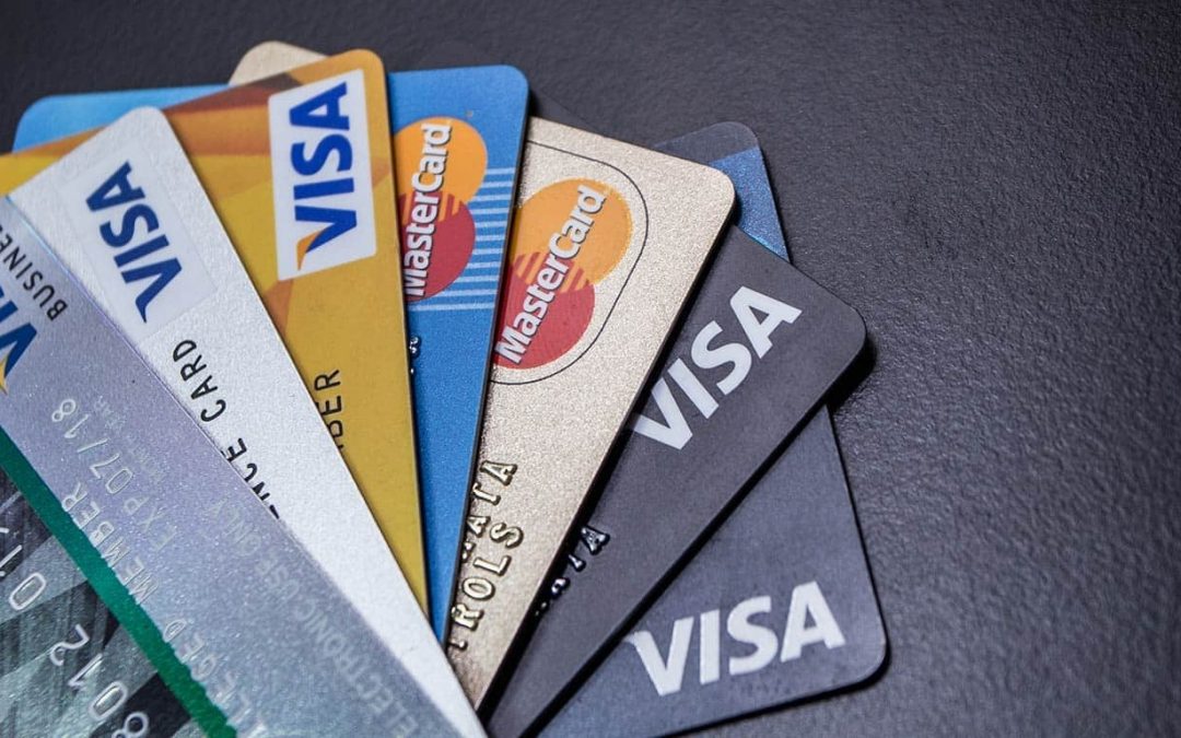 Uso masivo de tarjetas de crédito apunta a un saldo de cierre récord​