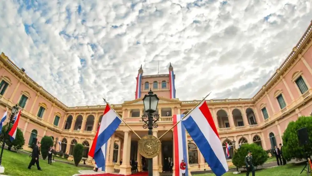 (Última Hora) Reformas deben seguir para asegurar grado de inversión