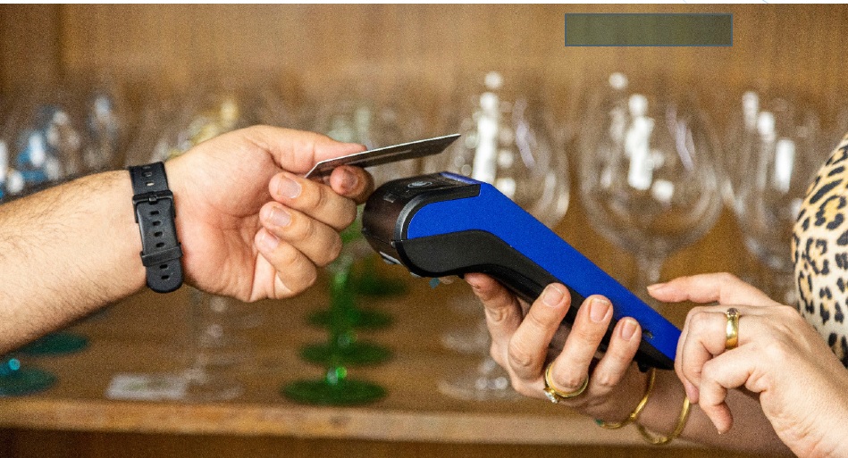 Compras con tarjetas crecen 35% este año y reflejan la dinámica del consumo