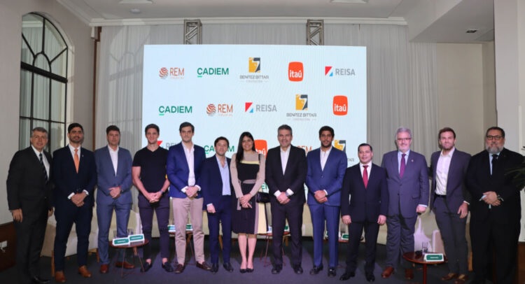 (Revista PLUS) Planta de ferrosilicio en Limpio marca presencia en el mercado de fondo de inversión