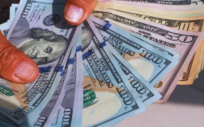 Cotización referencial del dólar supera por segundo día la barrera de los Gs.8.000/USD​