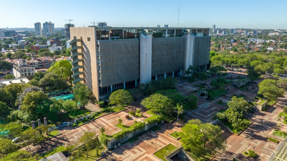 (Última Hora) 79% de los mayores de 15 años utilizan el sistema financiero