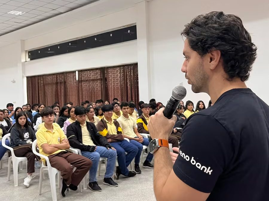 (La Nación) Moonshot 2025 llegó a la ciudad de Pilar con charlas a estudiantes