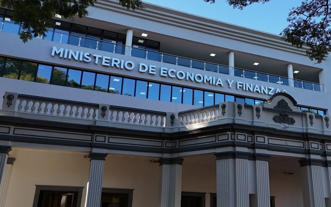 Déficit anualizado se mantiene por encima de la meta pese a mayor recaudación​