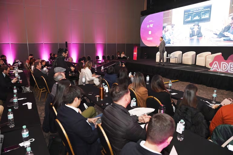 (ABC Color) Congreso de ADEC propuso construir un futuro sostenible desde la esencia