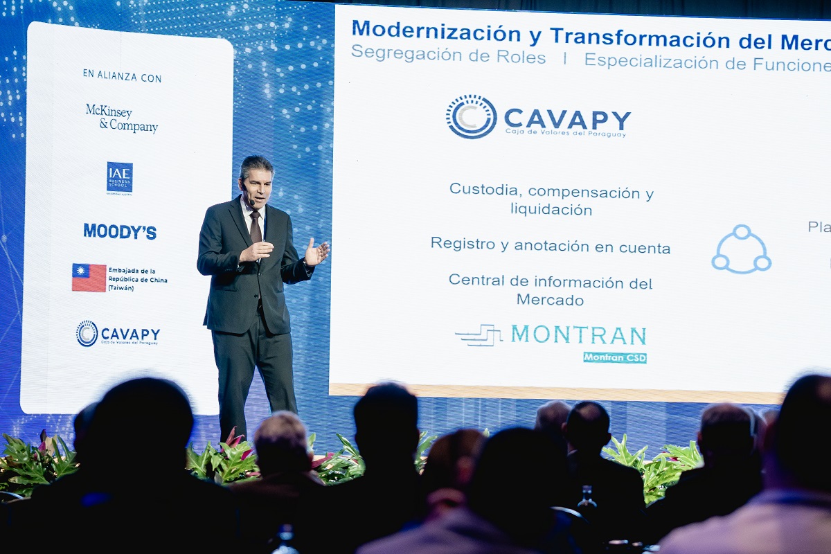 César Paredes en la Convención Bancaria César Paredes en la Convención Bancaria