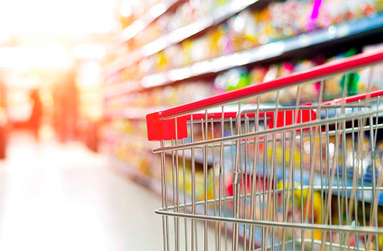 Confianza del consumidor retrocede interanualmente y se ubica en zona de pesimismo