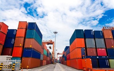 Menores envíos de energía y soja generan el desbalance comercial en el semestre