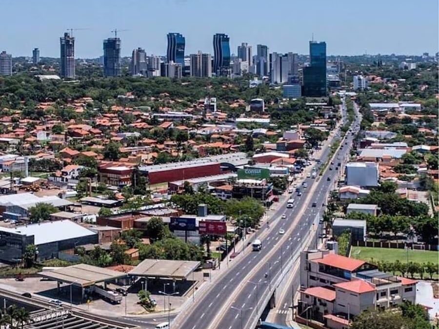 (La Nación) Economía paraguaya crece, pero apelan a más sectores con independencia climática