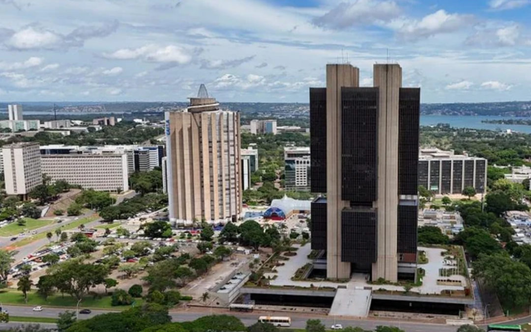 Copom mantiene Selic en 15% y refuerza su postura cautelosa ante la incertidumbre