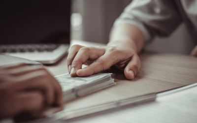 Morosidad bancaria en julio muestra leve descenso y variaciones por sector