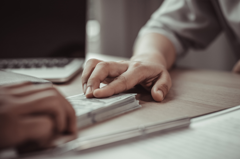 Morosidad bancaria en julio muestra leve descenso y variaciones por sector