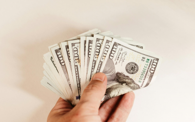 Tipo de cambio referencial del dólar sigue tendencia a la baja