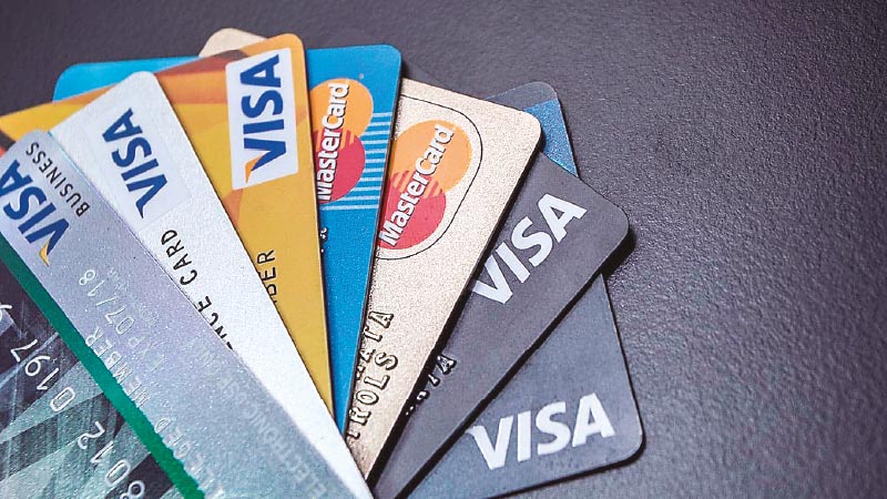 Crecimiento de saldo de tarjetas de crédito, con presiones en segmentos bajos.​