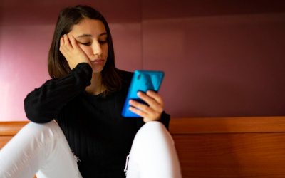 El arte olvidado de aburrirse (y por qué tu celular no quiere que lo recuerdes).