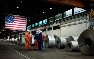 La manufactura de EE. UU. acelera,  aunque la demanda sigue débil