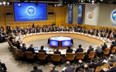 FMI recorta previsiones y advierte escenario adverso por conflicto en Medio Oriente