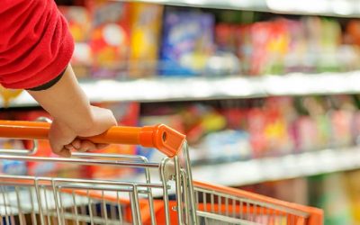 Confianza del consumidor cae en abril y vuelve a zona pesimista