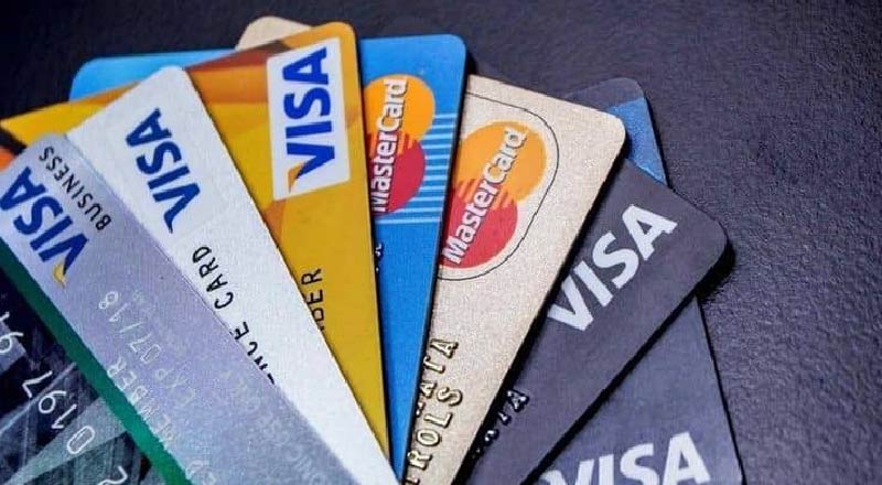El crecimiento de las tarjetas de crédito se modera tras periodo de elevada competencia