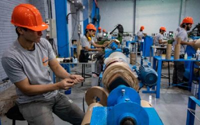 Las empresas maquiladoras continúan con superávit comercial.