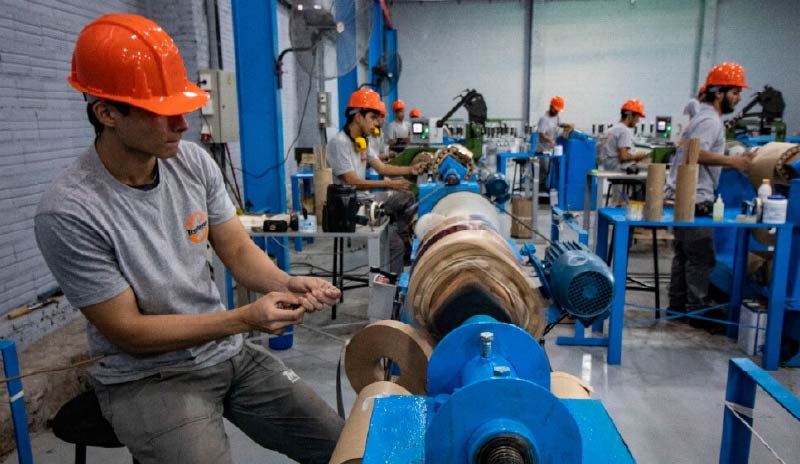 Las empresas maquiladoras continúan con superávit comercial.