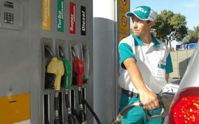 Baja de combustibles y alimentos reduce la inflación mensual de julio
