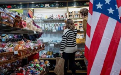 Consumidor estadounidense tiene una percepción menos favorable de la economía.