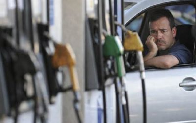 Volatilidad internacional presiona al alza precio de combustibles en el mercado local